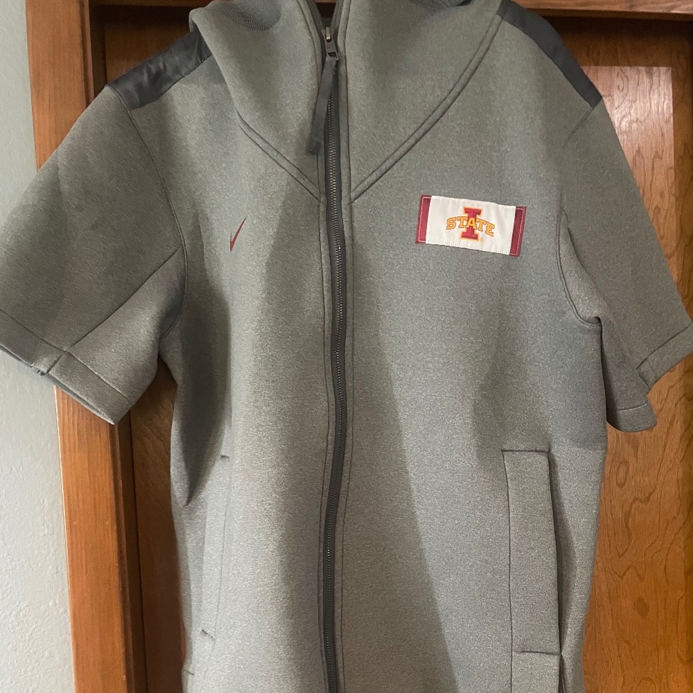 Men's Iowa State Nike Gray Full Zip on Field Short Sleeve Hoodie size large